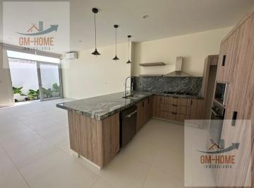 Casa · 300m² · 3 Recámaras · 2 Estacionamientos · Casa en Maralto Residencial