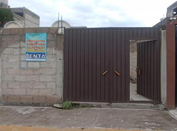 ENTRADA CON PORTÓN · Casa en Venta, Excelente Precio. Todo en Orden