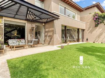3fddcb8f9e42e99d91ded814337fc0daf0f2259e81cec0e2bdf6e64e6a40bd66 · Excelente Casa en Venta en Cumbres de Santa Fe