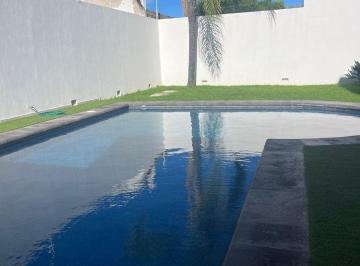 Casa de 4 habitaciones, León · Casa en Renta en Cumbres del Campestre con Alberca