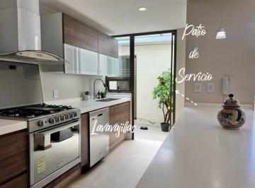 Casa · 221m² · 3 Recámaras · 2 Estacionamientos · Casa en Venta en Residencial Valle de Las Fuentes, Calimaya.