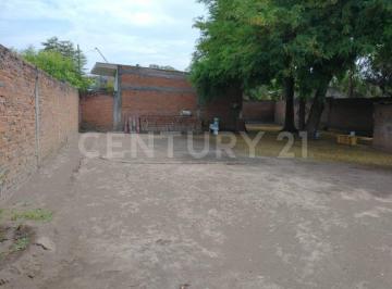 Terreno / Lote · 136m² · Terreno Habitacional y Comercial en El Tivoli