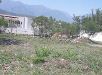 Terreno / Lote · 1756m² · Terreno Plano en Venta Portal del Huajuco 1,756 m²