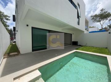 Casa · 318m² · 3 Recámaras · 3 Estacionamientos · Casa - Fraccionamiento Vía Cumbres