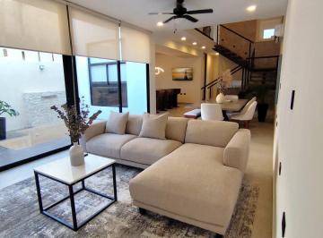 Villa · 241m² · 3 Recámaras · 2 Estacionamientos · Nuevos Townhouse en Venta Cerca de Yucatán Country Club