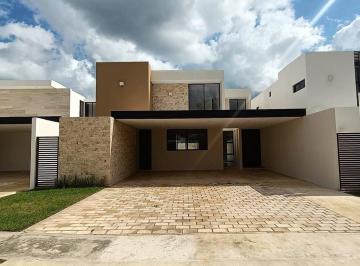 Casa · 323m² · 4 Recámaras · 4 Estacionamientos · Casas en Venta – Parque Natura, Mérida, Yucatán