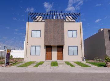 Casa en condominio · 3 Recámaras · 1 Estacionamiento · Casa El Marques, Qro con Roof