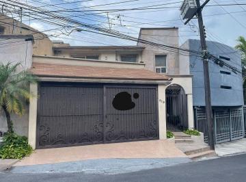 8ddd0033fccf5457c807c9414e198dcdd58f9f676e31475258c8c25174121019 · Casa en Venta en Zona San Jeronimo