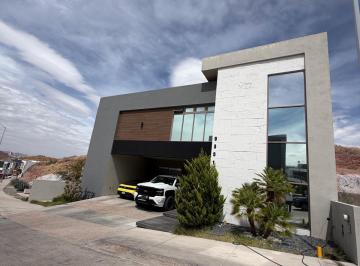 Casa · 318m² · 3 Recámaras · Casa - Fraccionamiento Asturias Residencial