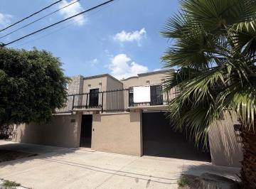 Casa · 300m² · 4 Recámaras · 6 Estacionamientos · Casa - Cimatario