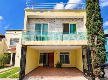 Departamento · 192m² · 6 Recámaras · 2 Estacionamientos · Casa en Venta, Coto Parían, Hacienda Real, Tonalá, Jal