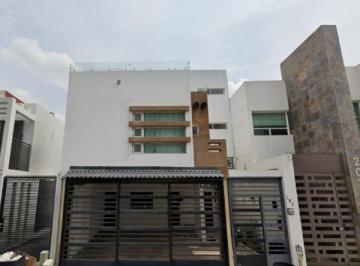 Casa de 3 habitaciones, Monterrey · Casa en Venta en Colonia Cumbres Elite 7to Sector Monterrey Nuevo Leon