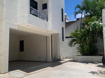 Casa · 247m² · 3 Recámaras · 2 Estacionamientos · Casa Arboleda