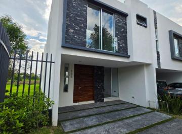 Casa de 3 habitaciones, Zapopan · Casa en Venta Fraccionamiento Nouve. El Centinela. Zapopan