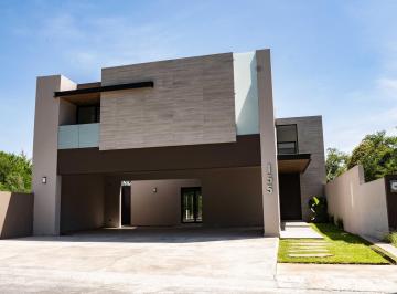Casa · 376m² · 3 Recámaras · 3 Estacionamientos · Casa Amani Terra Carretera Nacional Santiago Venta