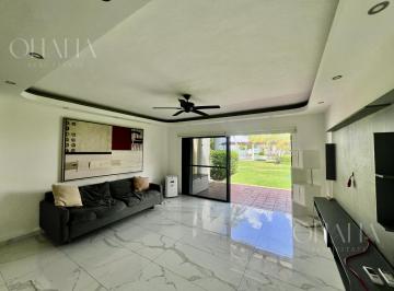 Casa · 234m² · 3 Recámaras · 1 Estacionamiento · Casa en Renta en Isla Dorada