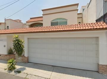 Casa de 3 habitaciones, Querétaro · Oportunidad Inversion 60% por Debajo de Precio de Mercado Casa en Queretaro Colinas del Cimatario