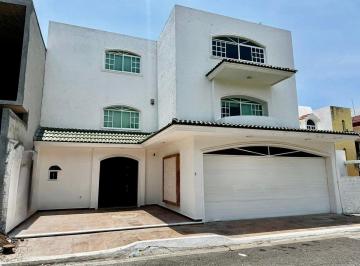 e8167712348941a769e16112da24e320bc66ae8e0163d9ebbe4fe09750ae9b63 · Casa en Venta en Veracruz con 6 Hab. Fracc. Costa de Oro
