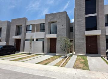 be1fcee67cd7370036fd253f981f34cdac9c0a3defa4149864c8275f8e66a3f0 · Casa en Renta en Altos de Juriquilla, Condominio Atia