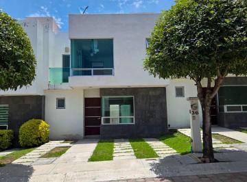 Casa · 125m² · 3 Recámaras · 2 Estacionamientos · Casa en Renta en El Mirador, El Marqués, Qro.