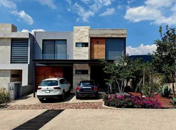 8df0c159aa2133812196d5ca39b5047ffab224f4f11f525c9adf1558d9f54e9f · Casa en Venta o Renta en Altozano Dentro de Condominio Flama