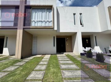 Casa en condominio · 122m² · 3 Recámaras · 2 Estacionamientos · Casa en Venta en San Mateo Otzacatipan