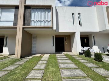 Casa en condominio · 122m² · 3 Recámaras · 2 Estacionamientos · Casa en Venta en San Mateo Otzacatipan