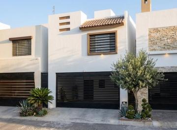 Casa de 3 habitaciones, Monterrey · Casa en Venta en Cumbres San Agustin Monterrey Nuevo Leon