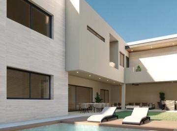 Casa · 980m² · 4 Recámaras · 3 Estacionamientos · Casa en Venta en Club de Golf La Herradura, Monterrey Nl