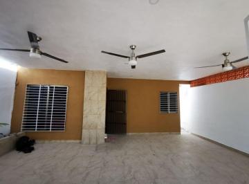 Casa · 85m² · 2 Recámaras · 2 Estacionamientos · Excelente Casa Ubicada en Francisco de Montejo