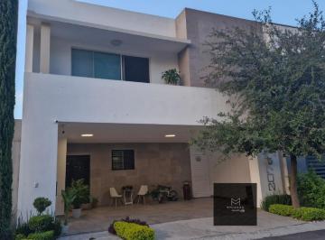 Casa de 3 habitaciones, Monterrey · Casa en Renta Ubicada en Una Zona a Estratégica.