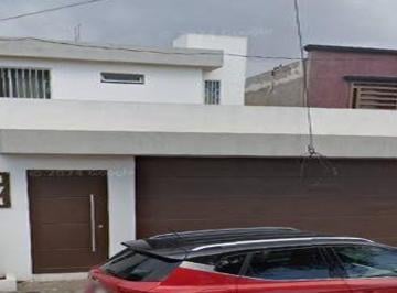 Casa de 3 habitaciones, Saltillo · Casa en Venta en U. A. N. L. Saltillo
