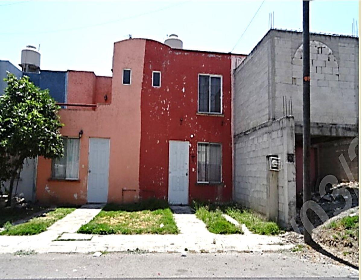 Se Vende Casa de Dos Niveles