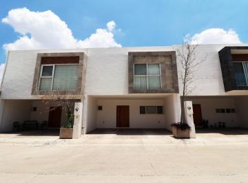 Casa · 140m² · Venta Casa en Viña Real Al Norte de La Ciudad Bi