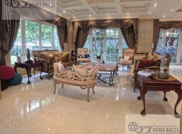 Casa · 630m² · 3 Recámaras · 4 Estacionamientos · Casa en Venta - Renta, Bosque de Las Lomas Exclusiva Residencia en Las Villas