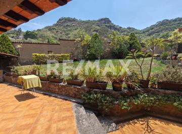Casa · 250m² · 2 Recámaras · 3 Estacionamientos · Casa en Venta en Morelos, Tlayacapan