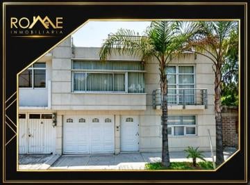 Casa de 4 habitaciones, Nezahualcóyotl · Casa en Venta en Nezahualcoyotl, Benito Juarez, en Adjudicacion Cerca de Av Chimalhuacan