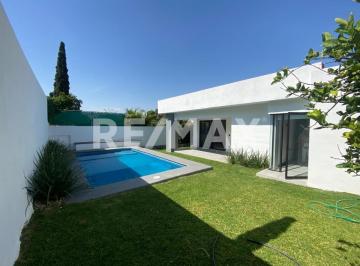 Casa · 160m² · 3 Recámaras · 1 Estacionamiento · Casa en Venta en Morelos, Fraccionamiento Lomas de Cocoyoc