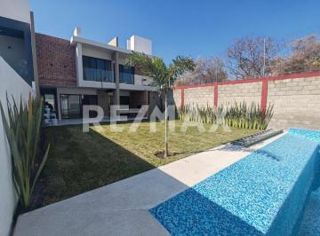 Casa · 200m² · 3 Recámaras · 2 Estacionamientos · Casa en Venta en Morelos, Real de Oaxtepec, Yautepec