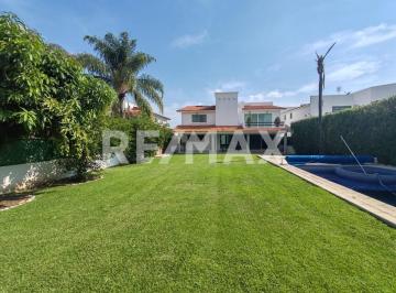 Casa · 364m² · 4 Recámaras · 4 Estacionamientos · Casa en Renta en Morelos, Lomas de Cocoyoc