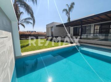 Casa · 456m² · 5 Recámaras · 8 Estacionamientos · Casa en Venta en Morelos, Lomas de Cocoyoc