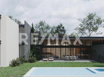 Casa · 350m² · 4 Recámaras · 2 Estacionamientos · Venta de Casa en Lomas de Cocoyoc