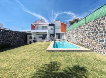 Casa · 288m² · 4 Recámaras · 3 Estacionamientos · Casa en Venta en Morelos, Jardines de Tlayacapan