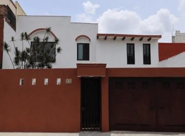 Casa de 6 habitaciones, Morelia · Casa en Venta en Félix Ireta