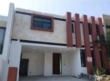 Casa · 320m² · 3 Recámaras · 2 Estacionamientos · Casa en Fraccionamiento en Palmira Tinguindin Cuernavaca - Maz - 2707 - Fr