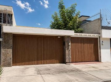 Casa de 4 habitaciones, Zapopan · Casa en Renta en Jardines de San Ignacio