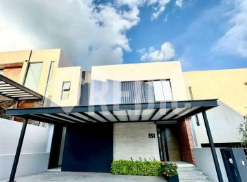 Casa de 3 habitaciones, Querétaro · Casa en Venta/ Renta en Altozano