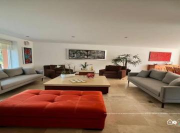 Casa de 5 habitaciones, La Magdalena Contreras · Venta de Casa en La "Magdalena Contreras" - La Magdalena, en La Calle "Emilio Carranza", Ciudad de Méx