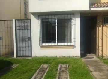 Casa · 120m² · 3 Recámaras · 2 Estacionamientos · Casa en Venta, en Misiones de Santa Esperanza, Toluca, México.