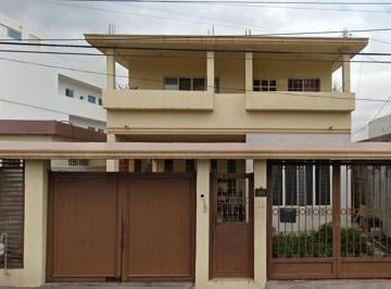 Casa en Venta de 4 habitaciones  · Casa de 200 m² con 4 Recámaras en Venta en San Nicolás de Los Garza